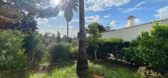 Продажа  отдельно стоящей виллы в Calahonda 2