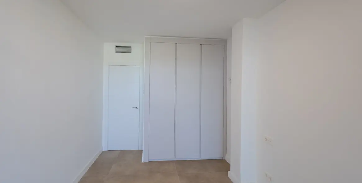 Sale of middle floor apartment in Nueva Andalucía 6