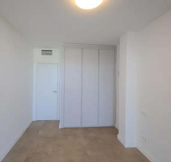 Sale of middle floor apartment in Nueva Andalucía