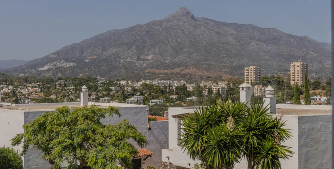 Venta de apartamento en planta media en Nueva Andalucía 19