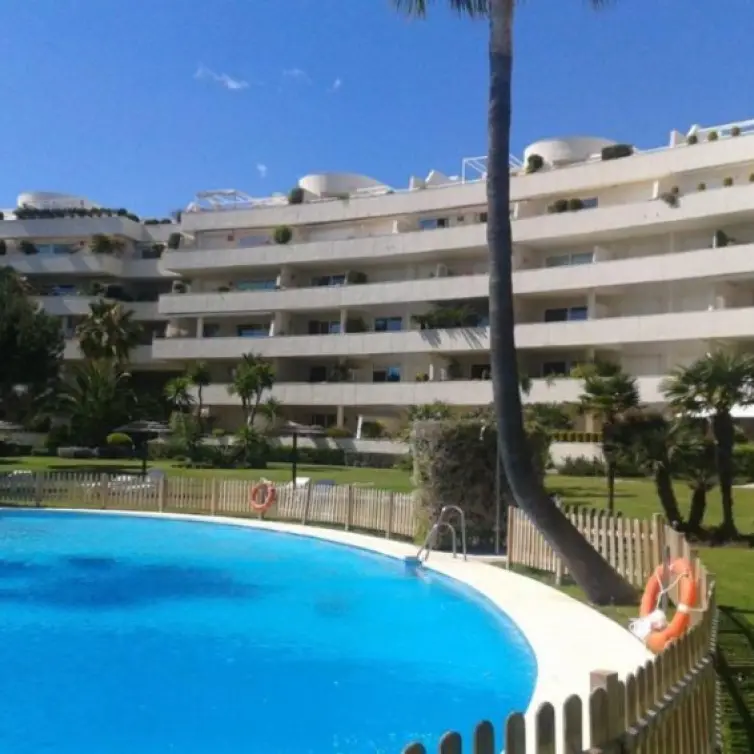 Venta de casa pareada en Estepona