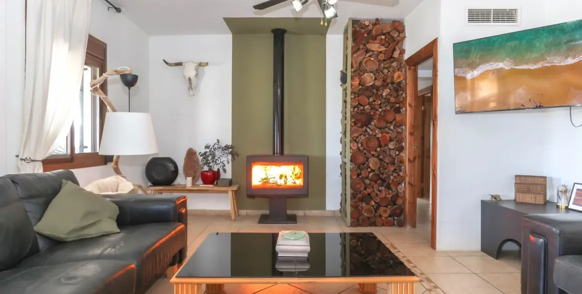 Sale of detached villa in Alozaina 6