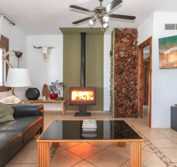 Sale of detached villa in Alozaina