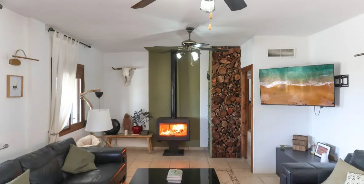 Sale of detached villa in Alozaina 17