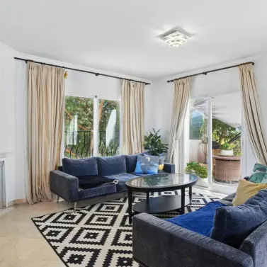 Продажа двухуровневого пентхауса в Nueva Andalucía