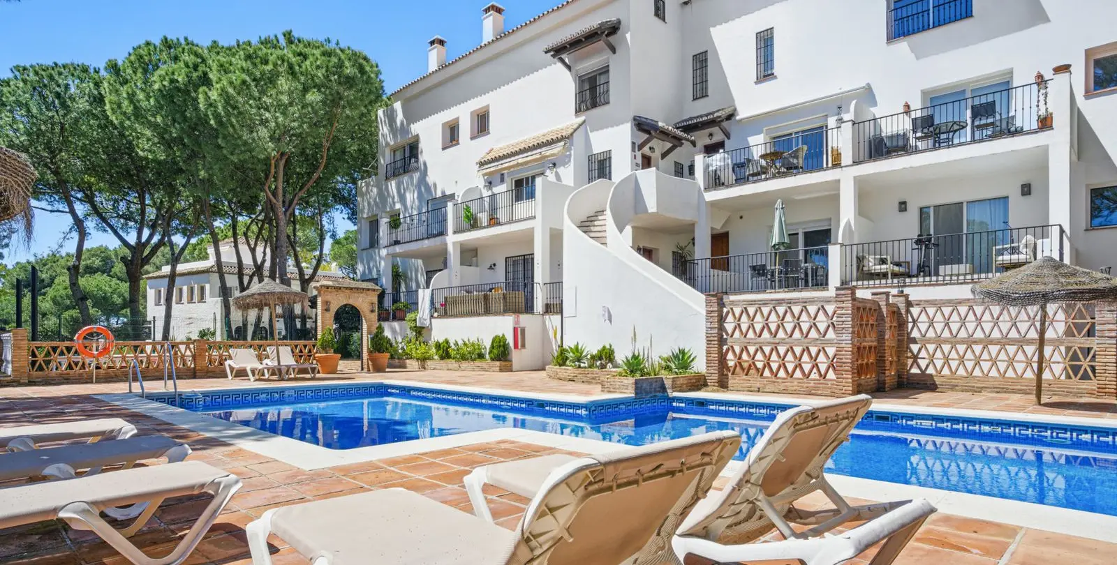 Sale of penthouse duplex in Nueva Andalucía 4