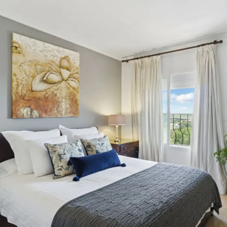 Sale of penthouse duplex in Nueva Andalucía