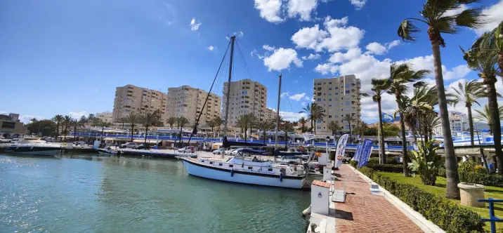 Middle floor apartment R5022004 1