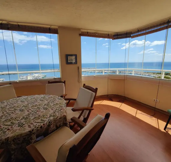 Middle floor apartment R5022004