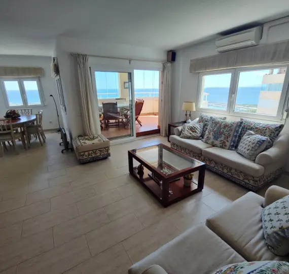 Middle floor apartment R5022004