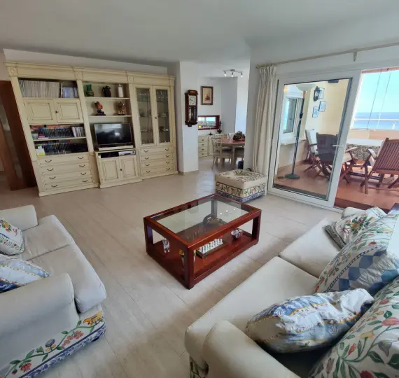 Middle floor apartment R5022004