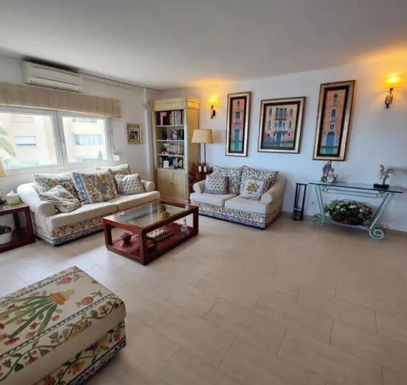 Middle floor apartment R5022004