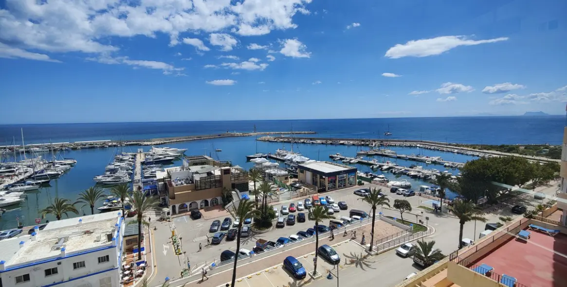 Sale of middle floor apartment in Estepona (district Estepona) 7