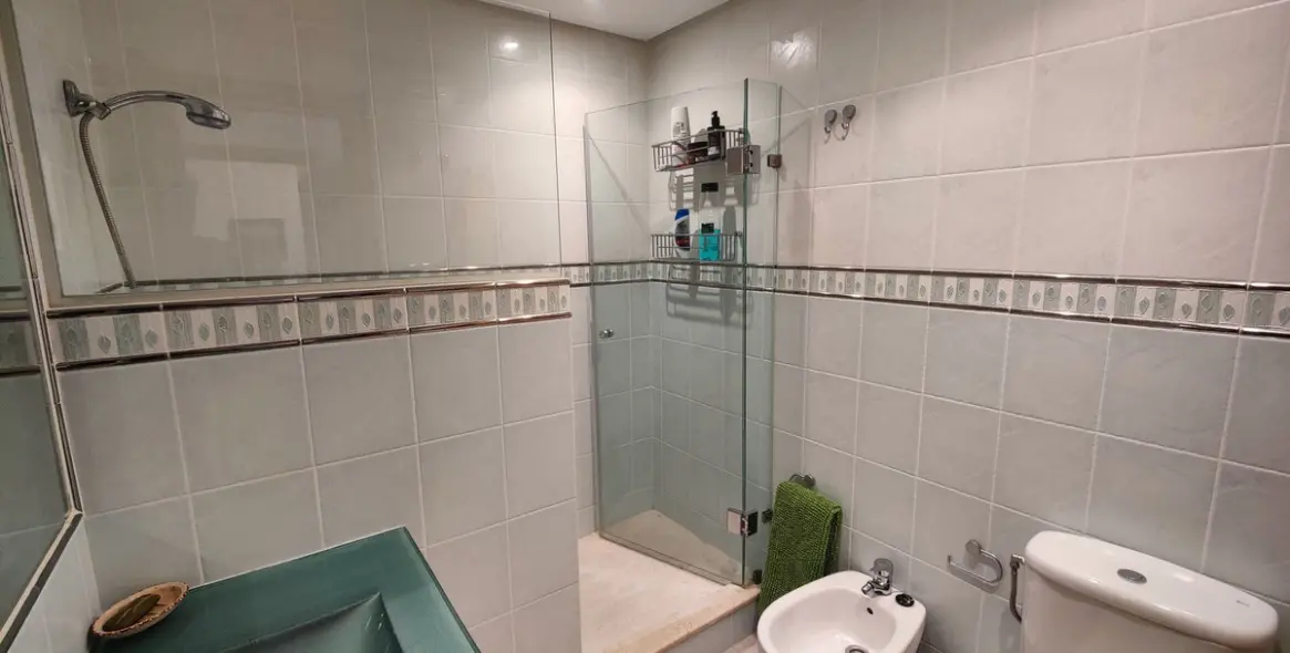 Продажа апартаментов на среднем этаже в Estepona 23