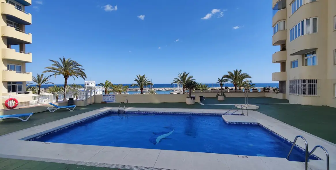 Продажа апартаментов на среднем этаже в Estepona 25