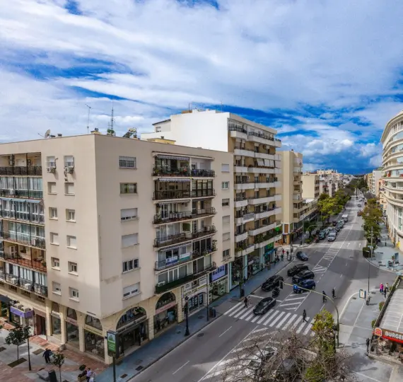 Sale of middle floor apartment in Marbella