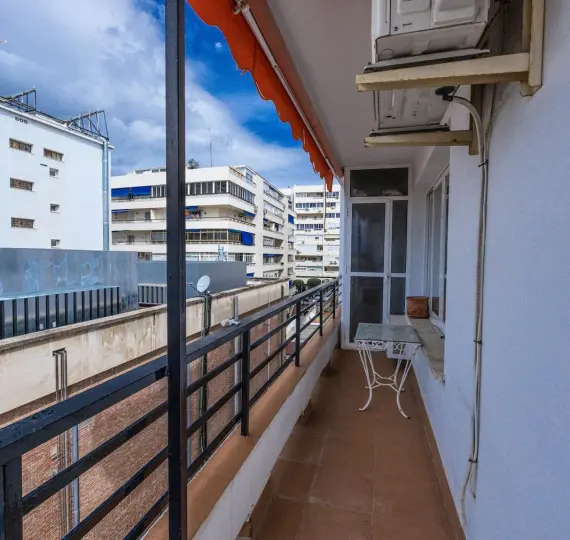 Sale of middle floor apartment in Marbella