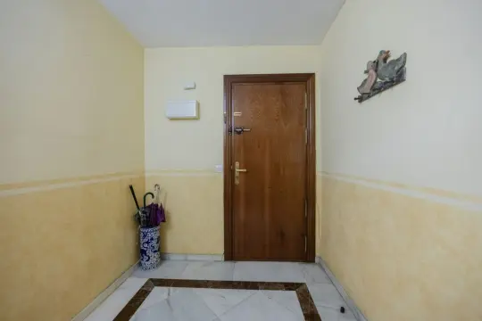 Image 4 thumb