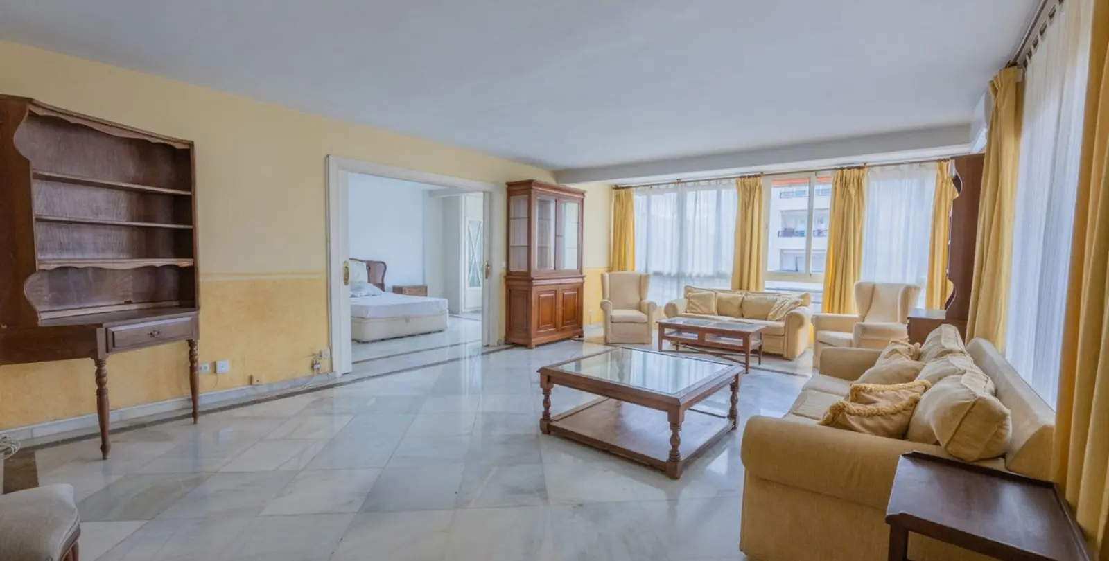 Venta de apartamento en planta media en Marbella 7