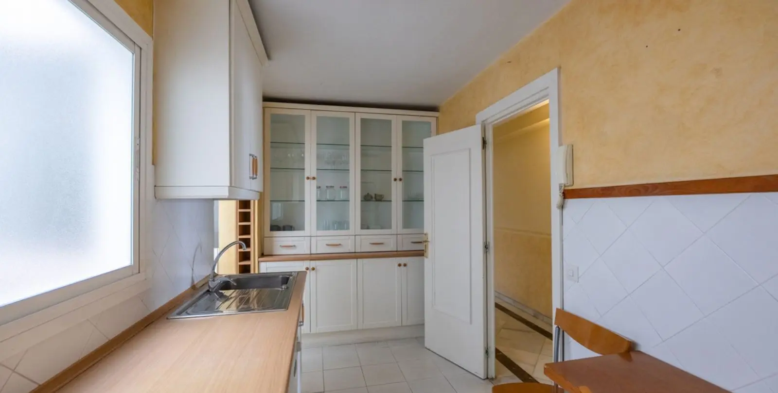 Venta de apartamento en planta media en Marbella 18