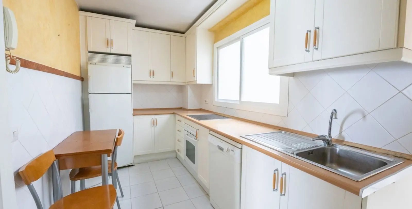 Venta de apartamento en planta media en Marbella 27