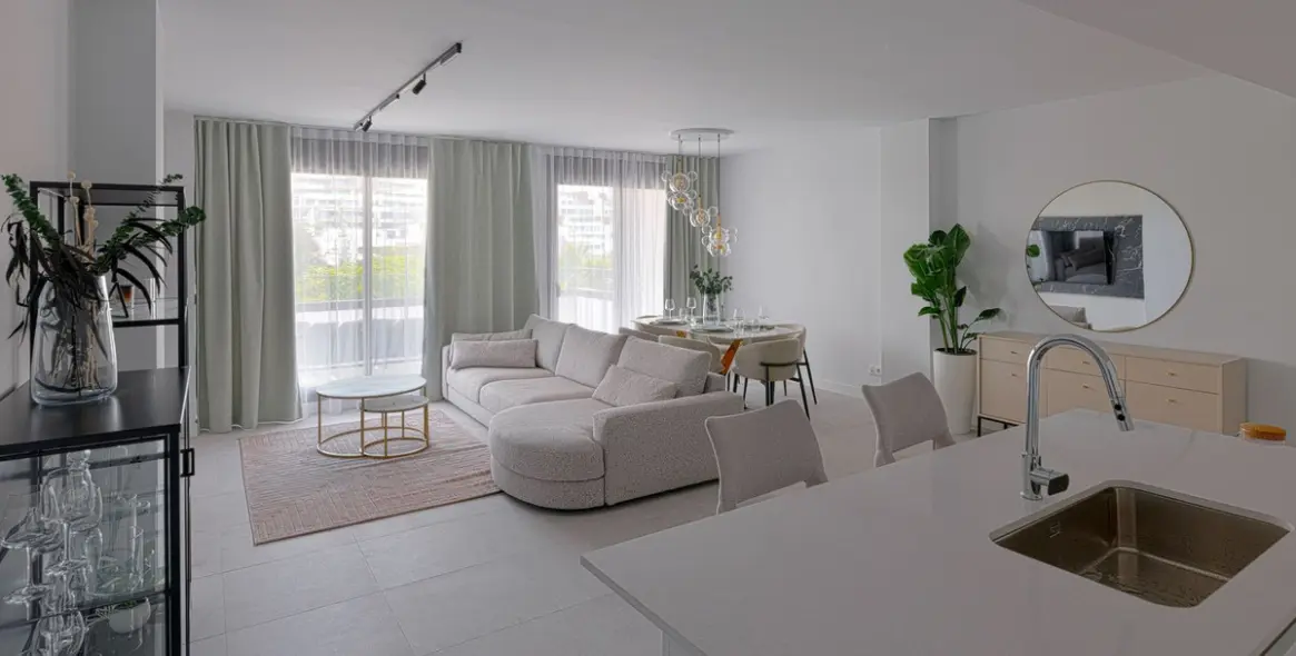 Sale of middle floor apartment in Estepona (district Estepona) 3