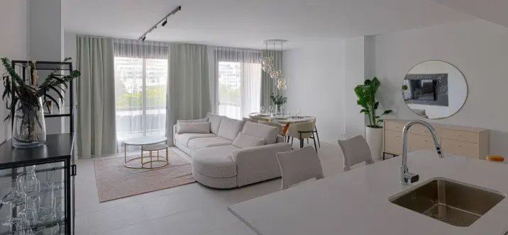 Middle floor apartment R5043841 2