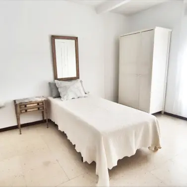 Продажа апартаментов на среднем этаже в Marbella