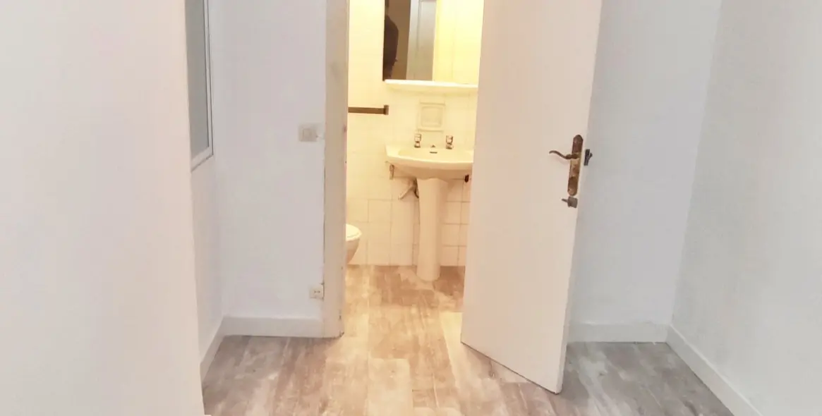 Sale of middle floor apartment in Marbella 8