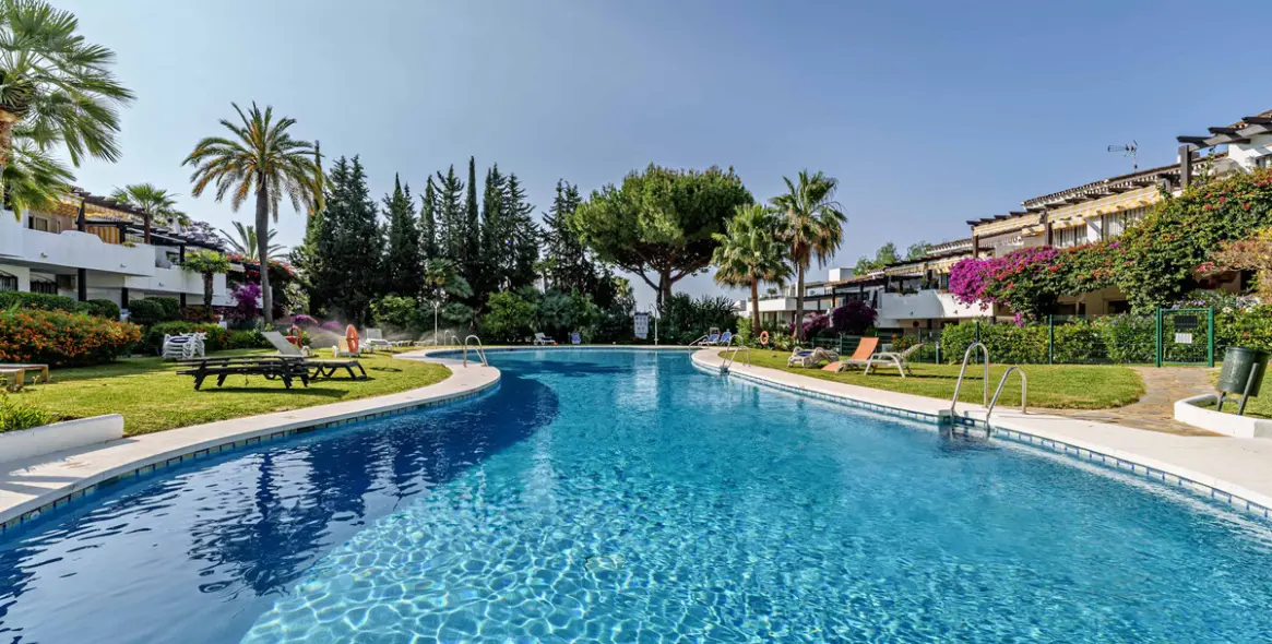 Sale of ground floor apartment in Sierra Blanca 1