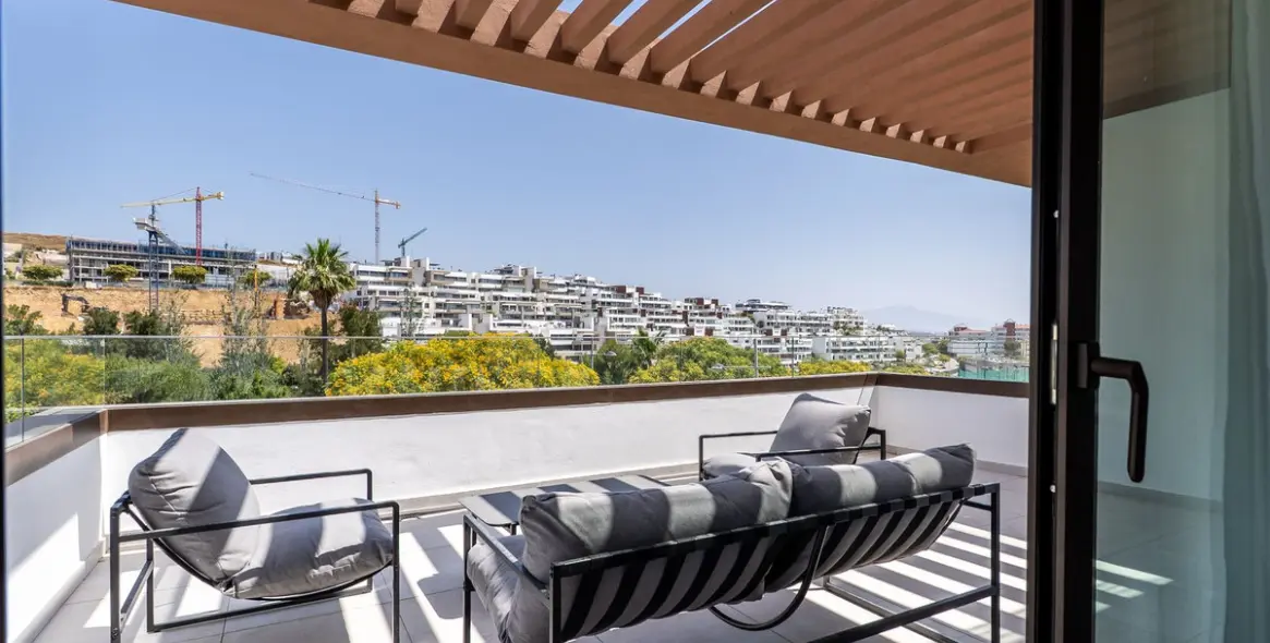 Sale of middle floor apartment in Estepona (district Estepona) 8