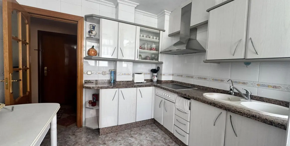 Продажа апартаментов на среднем этаже в Málaga 3