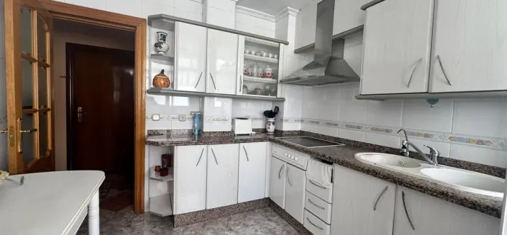 Venta de apartamento en planta media en Málaga 2