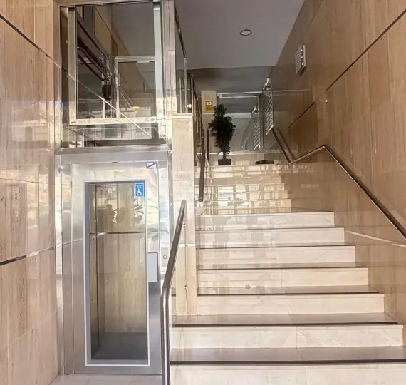 Venta de apartamento en planta media en Málaga