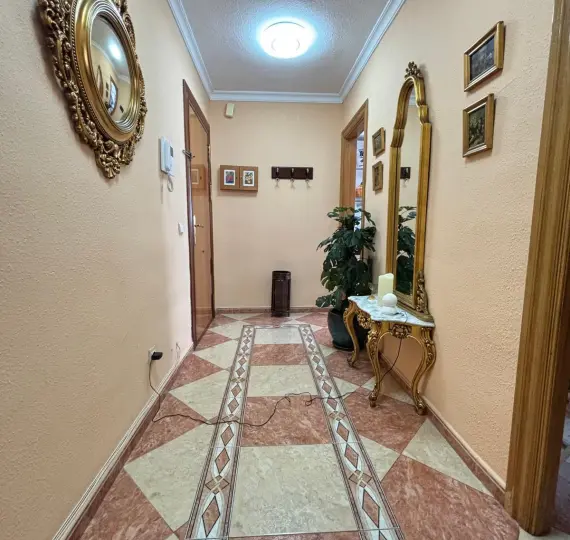 Venta de apartamento en planta media en Málaga