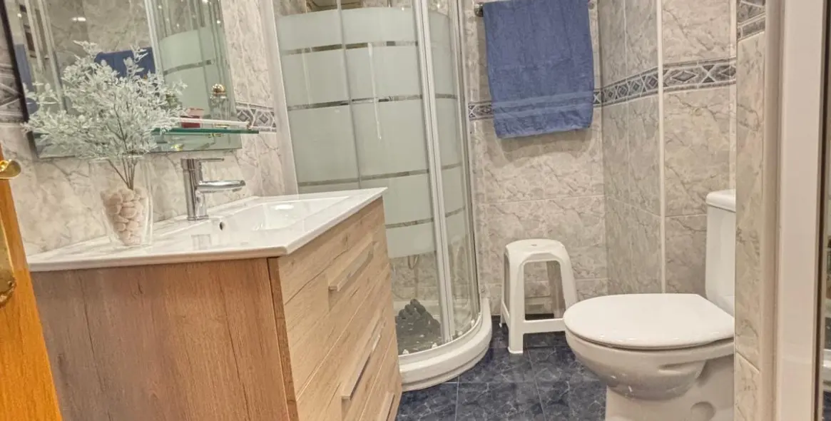 Продажа апартаментов на среднем этаже в Málaga 15