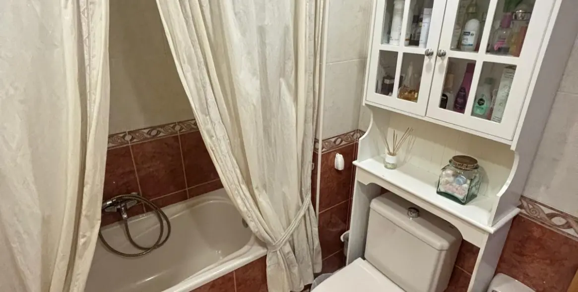 Продажа апартаментов на среднем этаже в Málaga 17