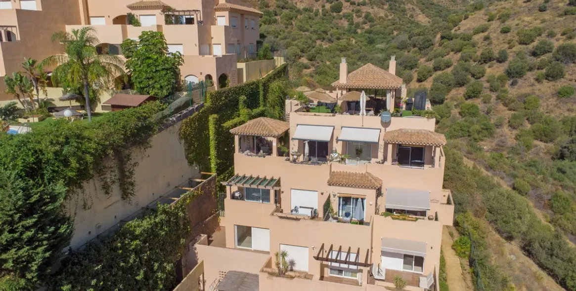 Продажа пентхауса в Calahonda 8