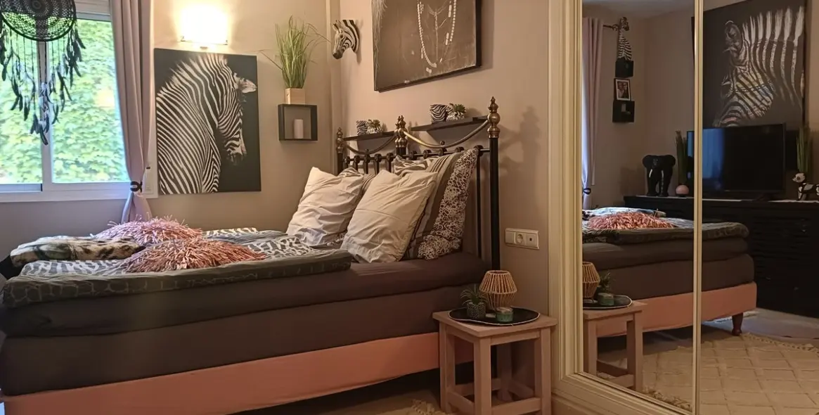 Sale of penthouse in Calahonda 25