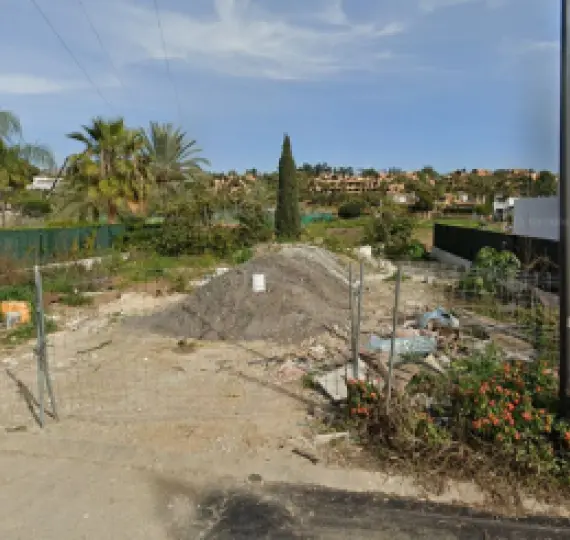 Sale of residential plot in El Paraiso