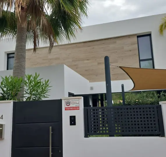 Sale of residential plot in El Paraiso