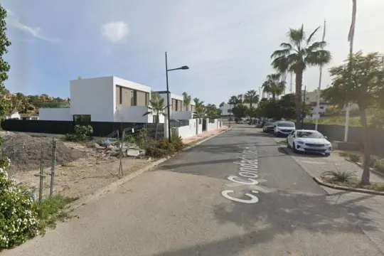 Image 9 thumb