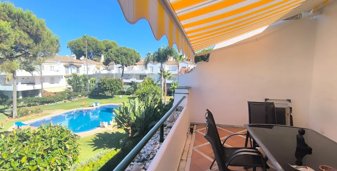 Long-term rent of middle floor apartment in El Presidente 1