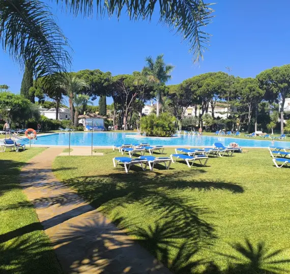 Long-term rent of middle floor apartment in El Presidente