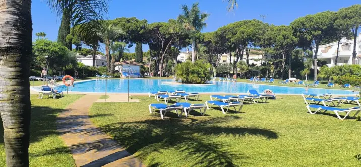 Long-term rent of middle floor apartment in El Presidente 1