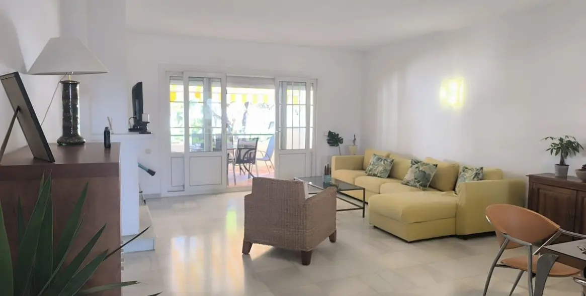 Long-term rent of middle floor apartment in El Presidente 6
