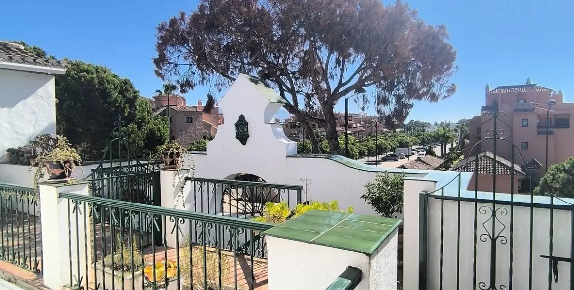 Long-term rent of middle floor apartment in El Presidente 14