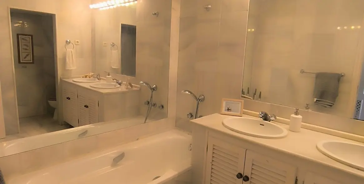 Long-term rent of middle floor apartment in El Presidente 18