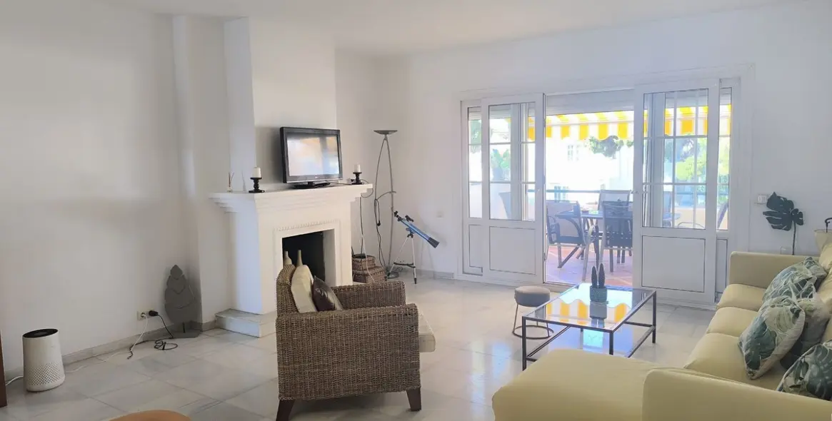 Long-term rent of middle floor apartment in El Presidente 20