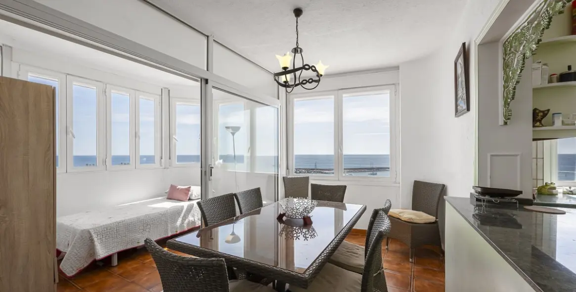 Продажа апартаментов на среднем этаже в Estepona 5